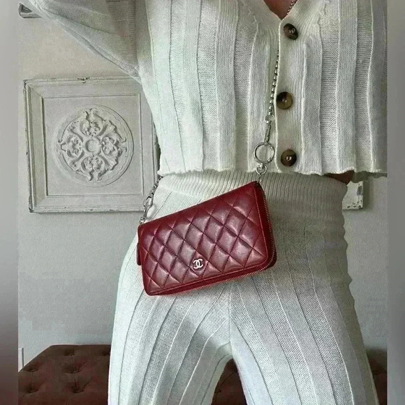 Chanel | Quilted Lambskin Diamond Stitch Full Zippy Long Wallet Silver Hardware - Picture 3 of 12